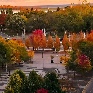 https://lakeview-condo-in-downtown-with-free-parking.hotelstorontoontario.org