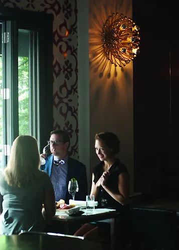 Moda Hotel Ванкувер